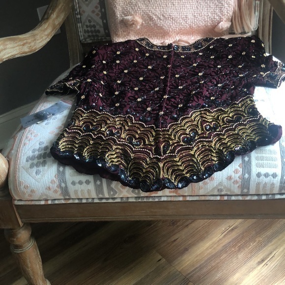 PAPELL boutique Size M wine colored top with heavy gold and black‎ beading NWT - Picture 9 of 9